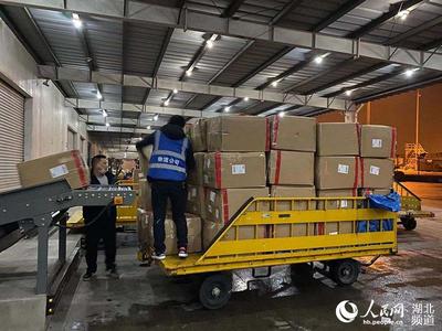 天河機場跨境電商進出口量首破600萬票，貨物進出口新紀錄