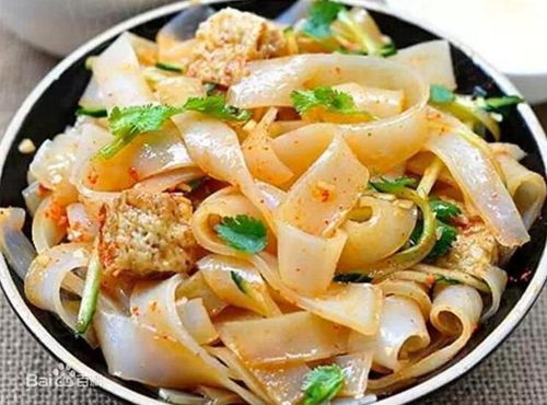 蒸涼皮怎么做才好吃 教你一個家常做法,口感勁道非常好吃